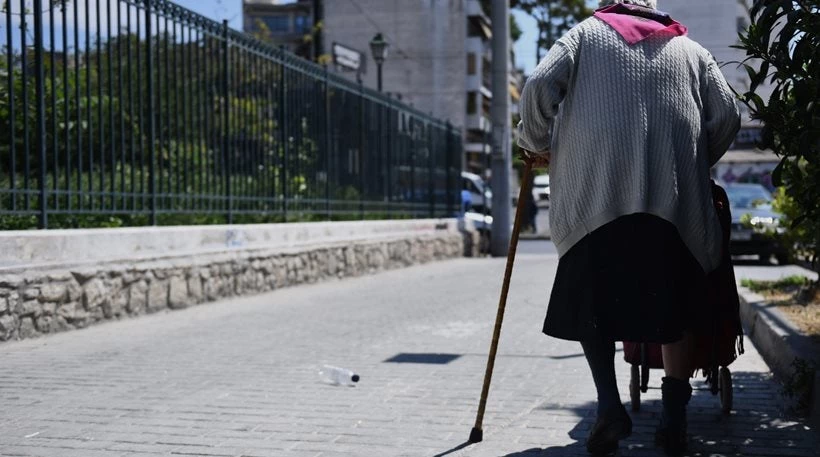 Ψάχνουν άγριους ληστές που βασανίζουν ηλικιωμένους στο κέντρο της Αθήνας